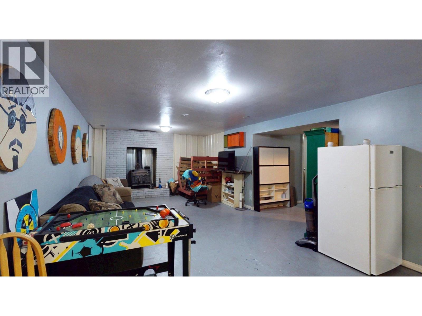 2405 Arbutus Street, Elkford, British Columbia  V0B 1H0 - Photo 30 - 10396382