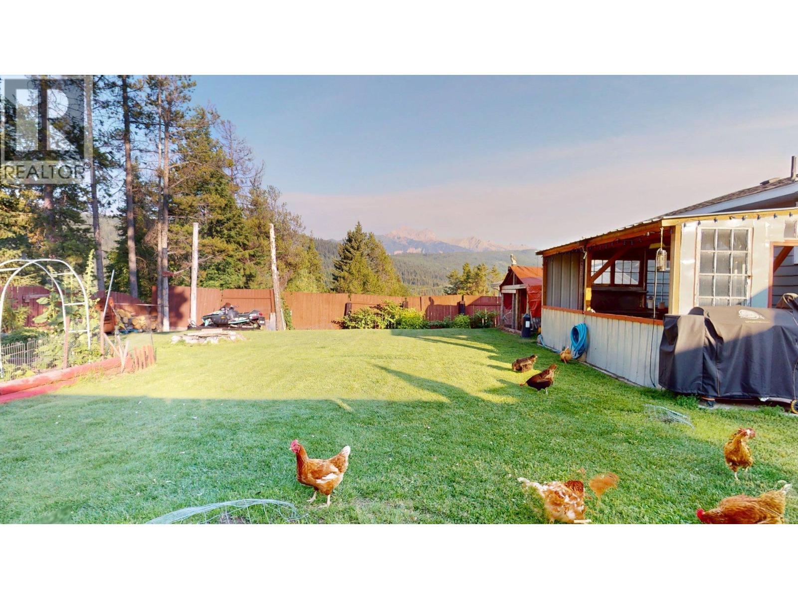 2405 Arbutus Street, Elkford, British Columbia  V0B 1H0 - Photo 42 - 10396382