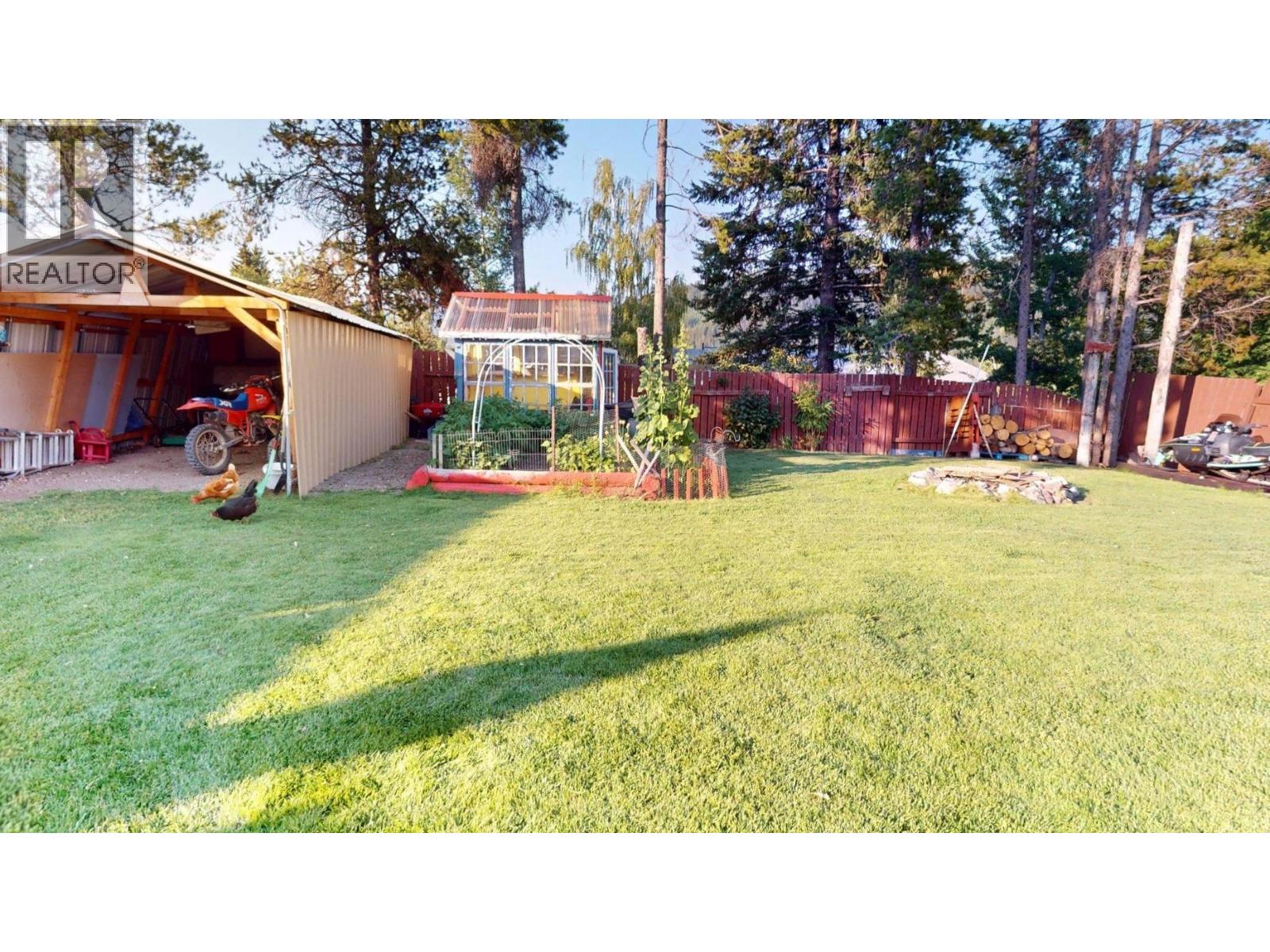 2405 Arbutus Street, Elkford, British Columbia  V0B 1H0 - Photo 45 - 10396382