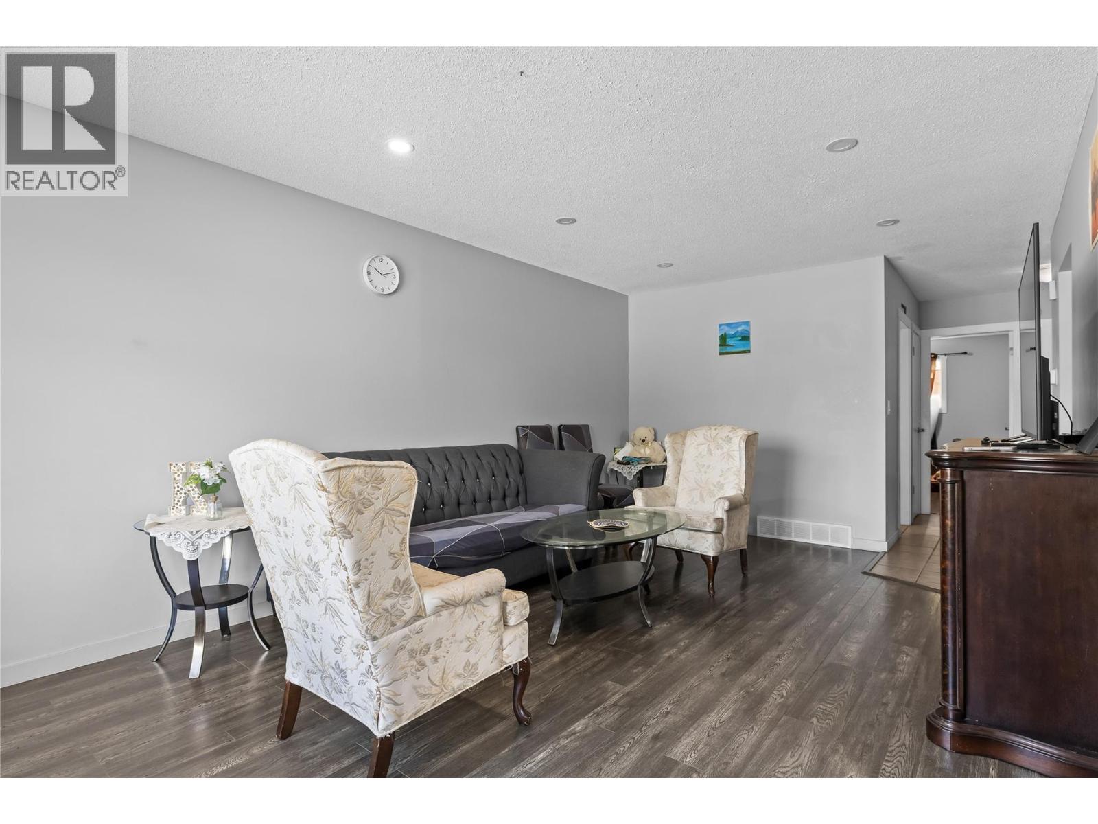 156-158 Adventure Road, Kelowna, British Columbia  V1X 1N4 - Photo 22 - 10396095