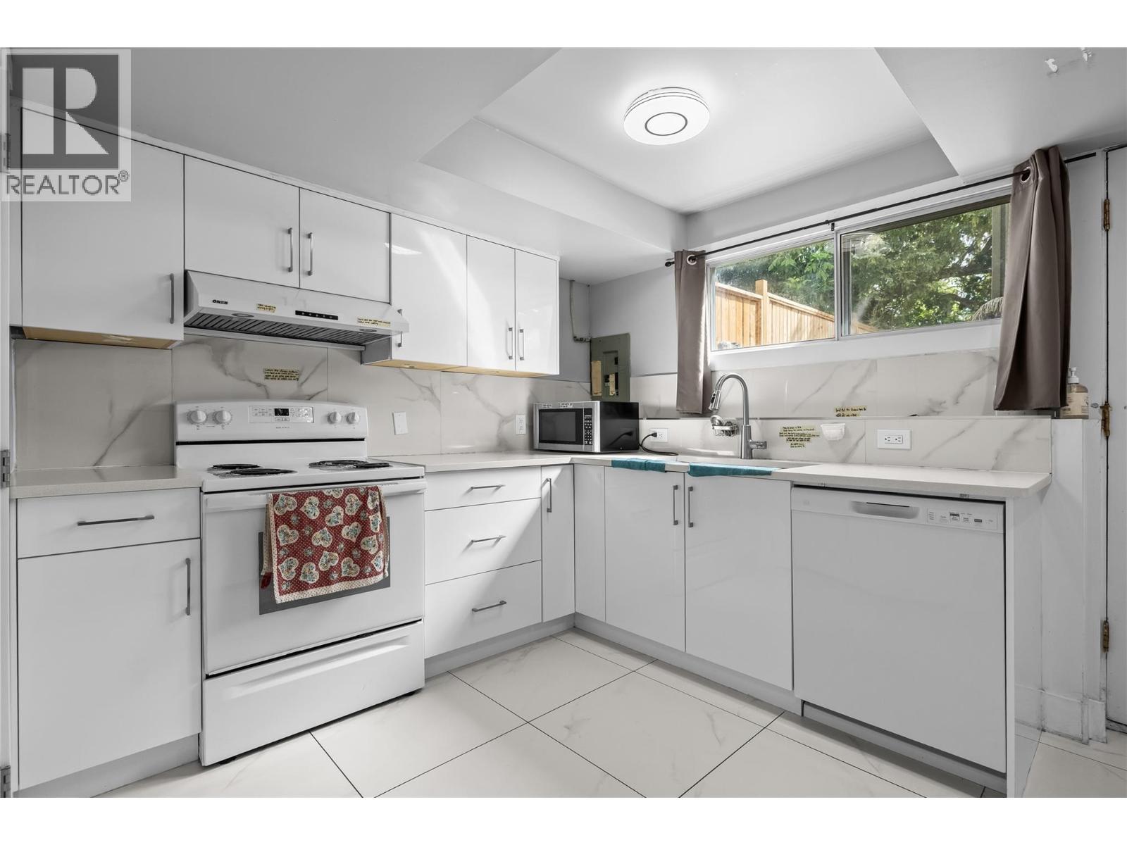 156-158 Adventure Road, Kelowna, British Columbia  V1X 1N4 - Photo 30 - 10396095