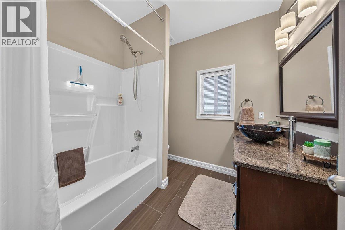 5075 Riverview Road, Fairmont Hot Springs, British Columbia  V0B 1L1 - Photo 21 - 10396328