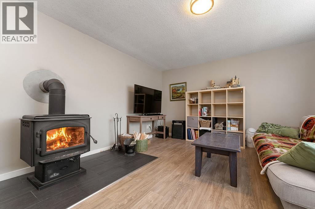 1110 6th Street S, Invermere, British Columbia  V0A 1K0 - Photo 12 - 10396223