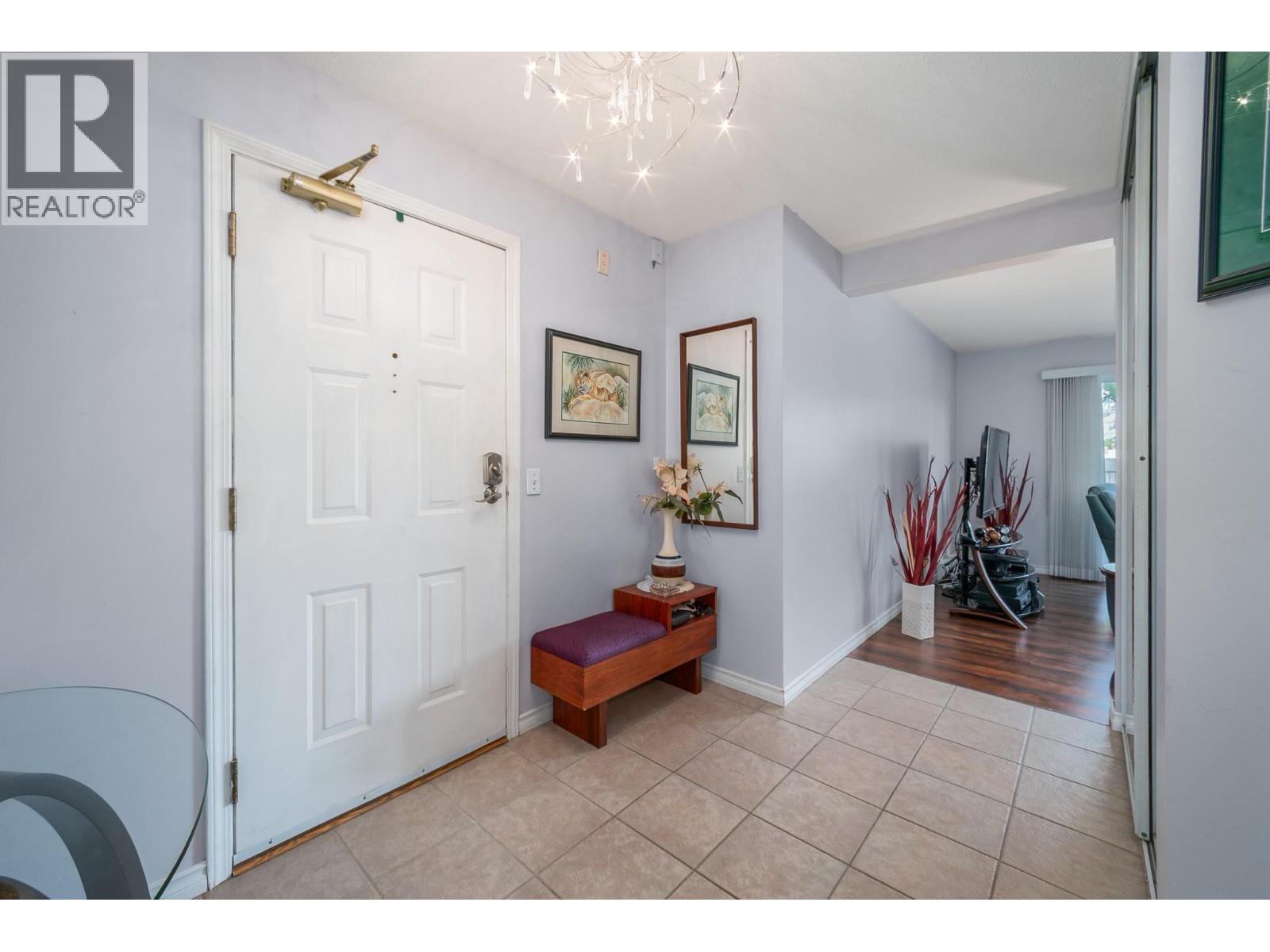 878 Bernard Avenue Unit# 103, Kelowna, British Columbia  V1Y 6P5 - Photo 2 - 10396316