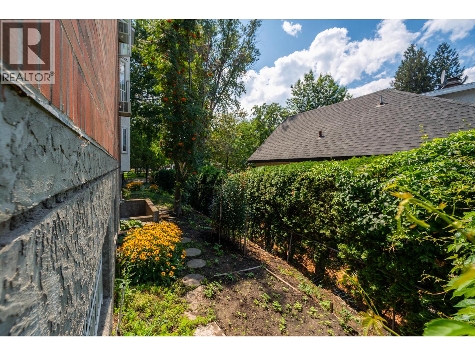 878 Bernard Avenue Unit# 103, Kelowna, British Columbia  V1Y 6P5 - Photo 45 - 10396316