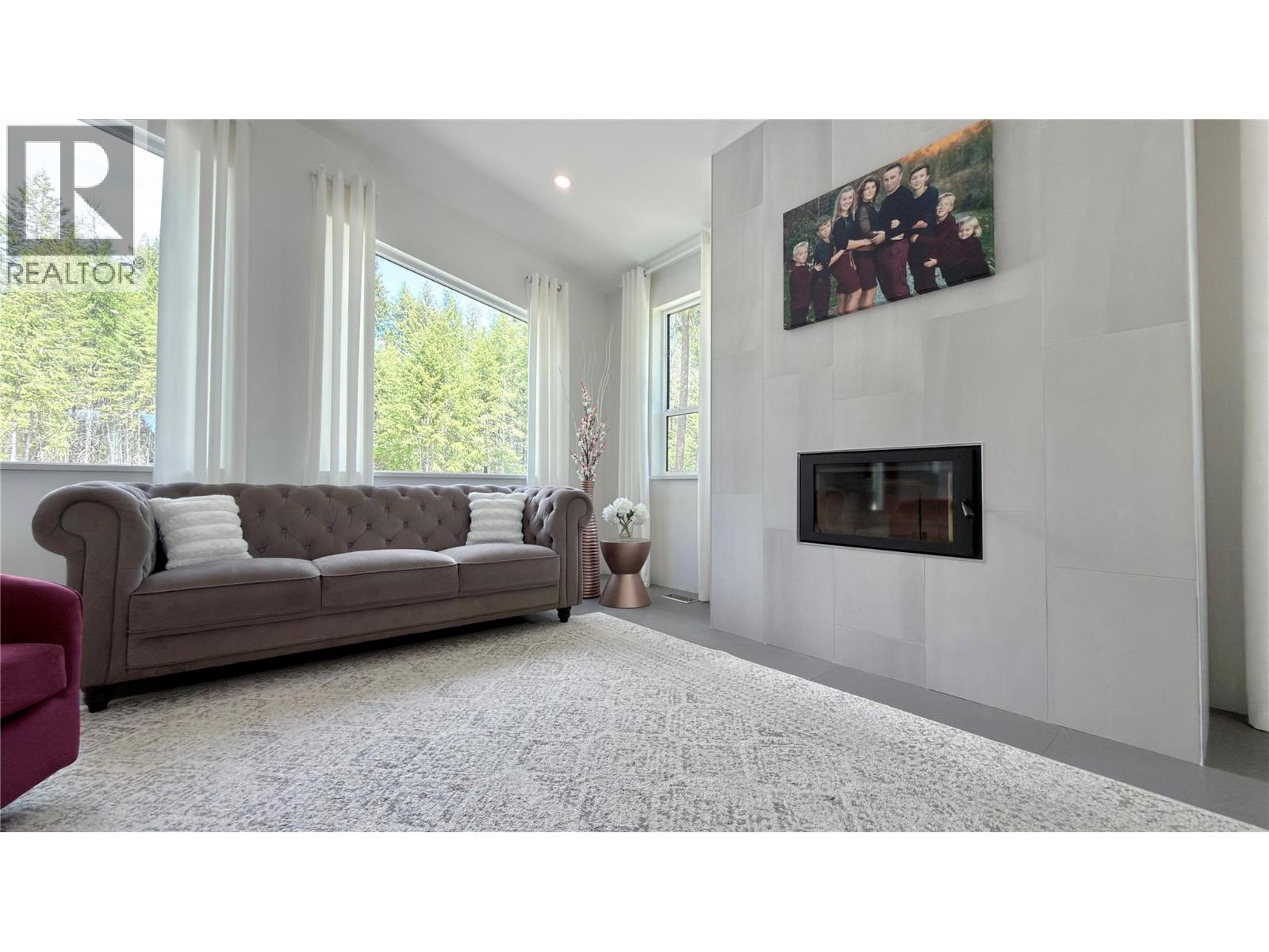 155 Caitlin Road, Christina Lake, British Columbia  V0H 1E3 - Photo 14 - 10386361
