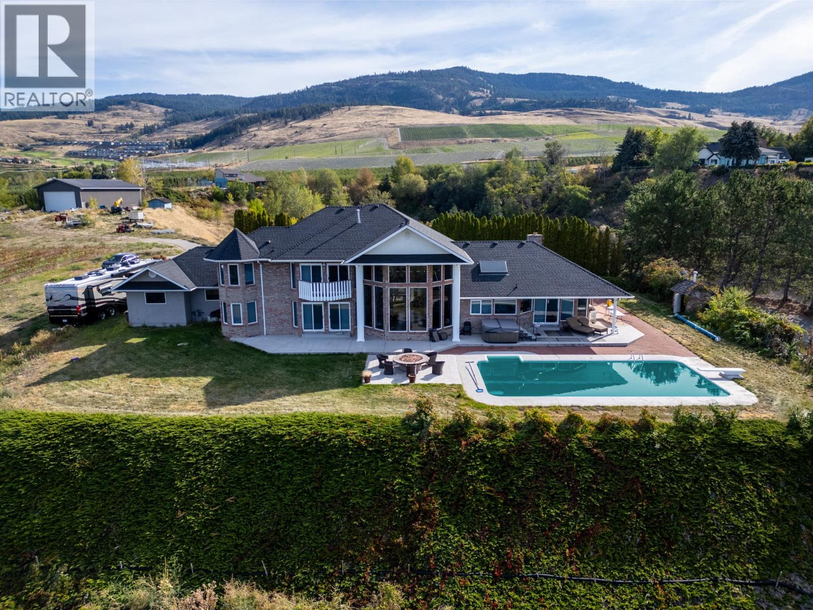 1135 Graf Road, Kelowna, British Columbia  V1P 1B8 - Photo 1 - 10396189