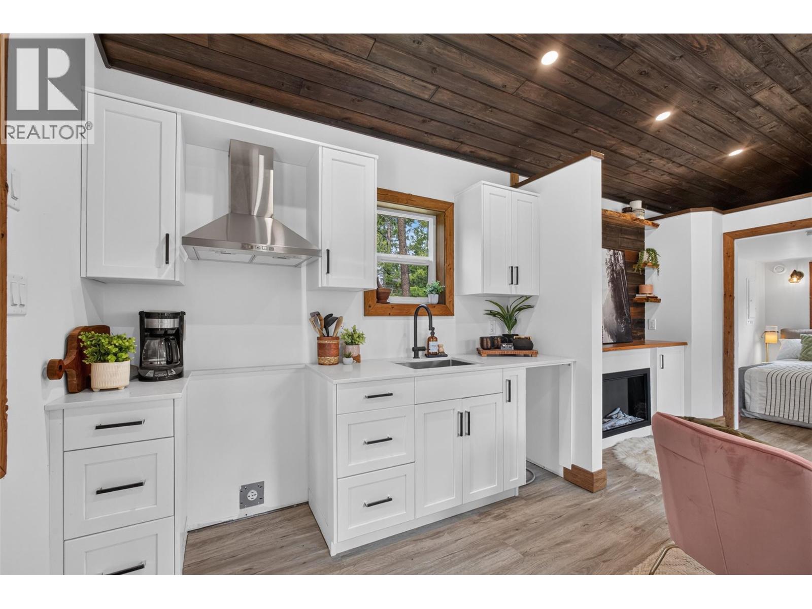 5533 33 Highway Unit# 3, Beaverdell, British Columbia  V0H 1A0 - Photo 5 - 10396114