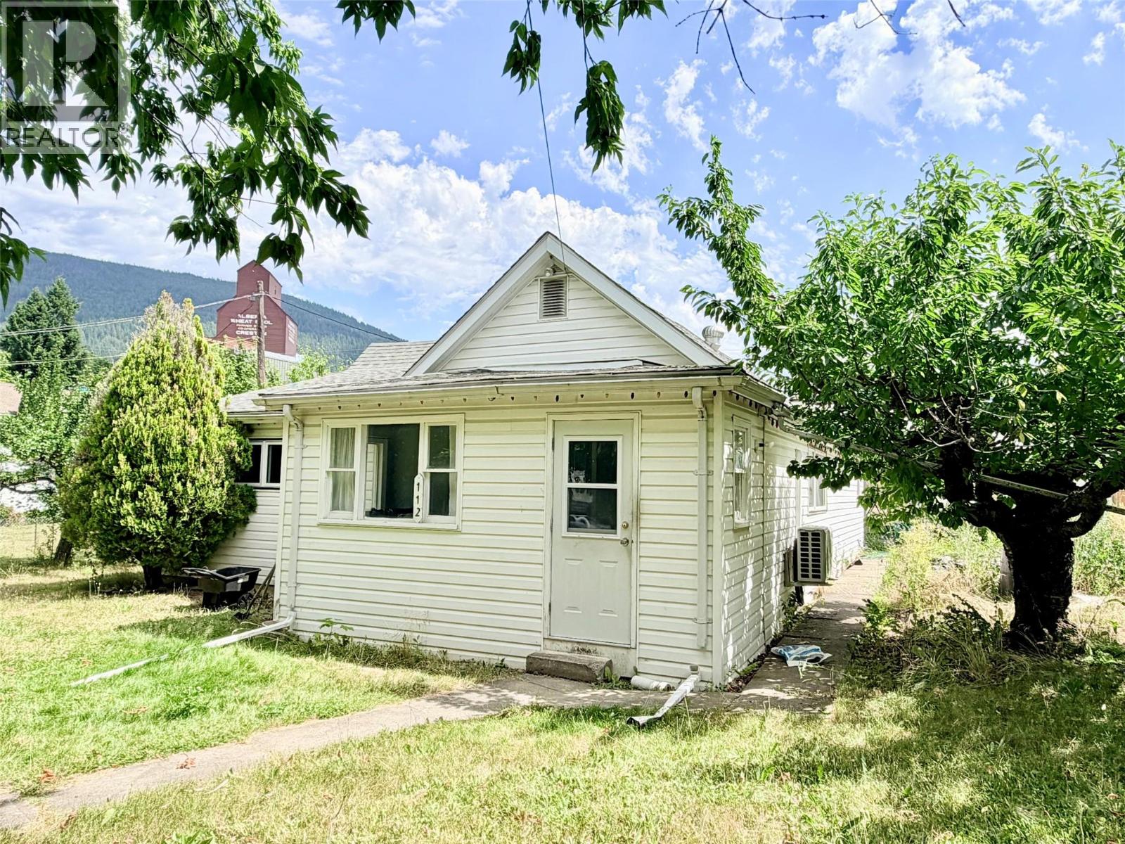 112 7th Avenue N, Creston, British Columbia  V0B 1G3 - Photo 5 - 10395078