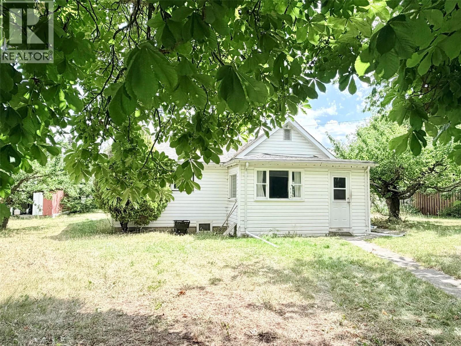 112 7th Avenue N, Creston, British Columbia  V0B 1G3 - Photo 8 - 10395078