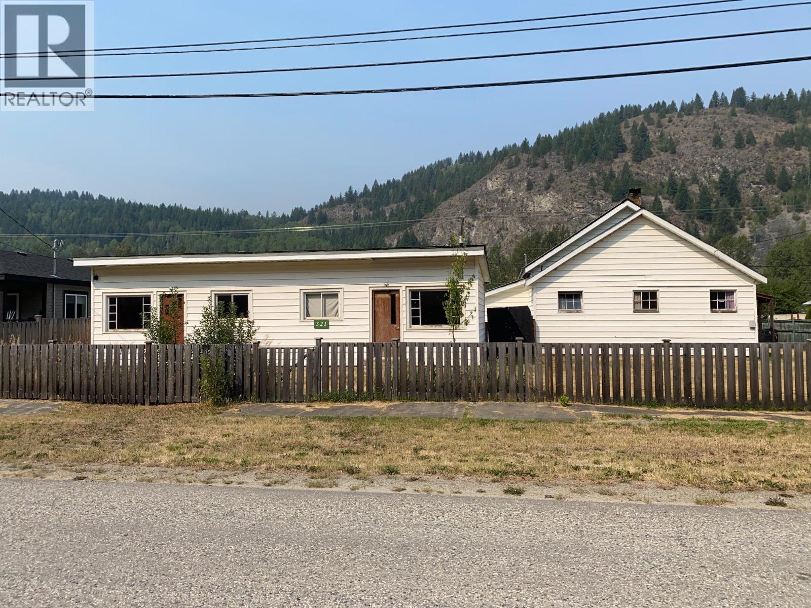 321 N Kimberley Avenue, Greenwood, British Columbia  V0H 1J0 - Photo 4 - 10396441