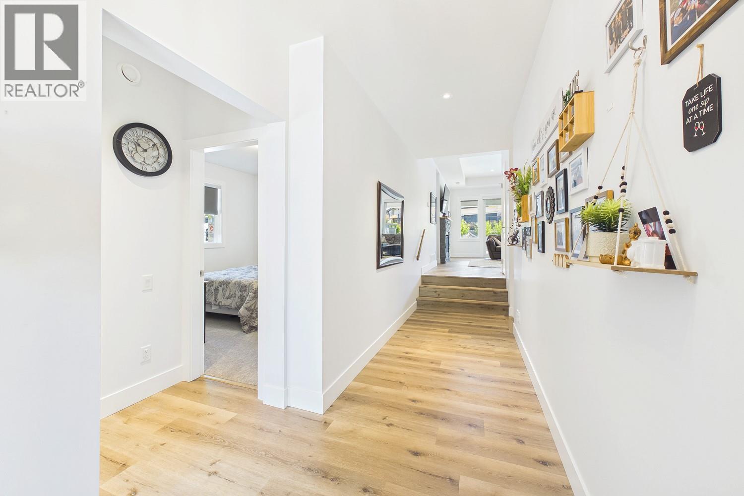 187 Echo Ridge Drive, Kelowna, British Columbia  V1V 0C9 - Photo 3 - 10396192