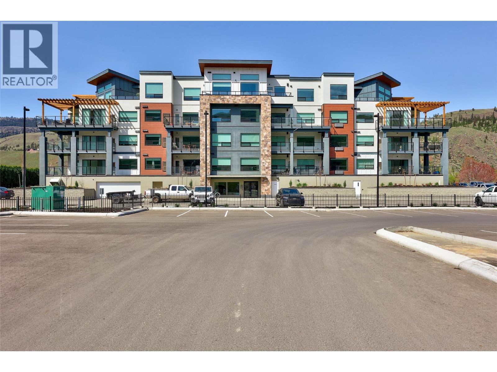 651 Dunes Drive Unit# 306, Kamloops, British Columbia  V2H 1T7 - Photo 2 - 10396306