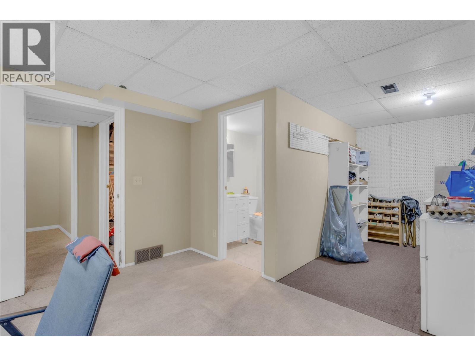 1675 Thayer Court Unit# 1, Kelowna, British Columbia  V1Y 8M2 - Photo 35 - 10396337
