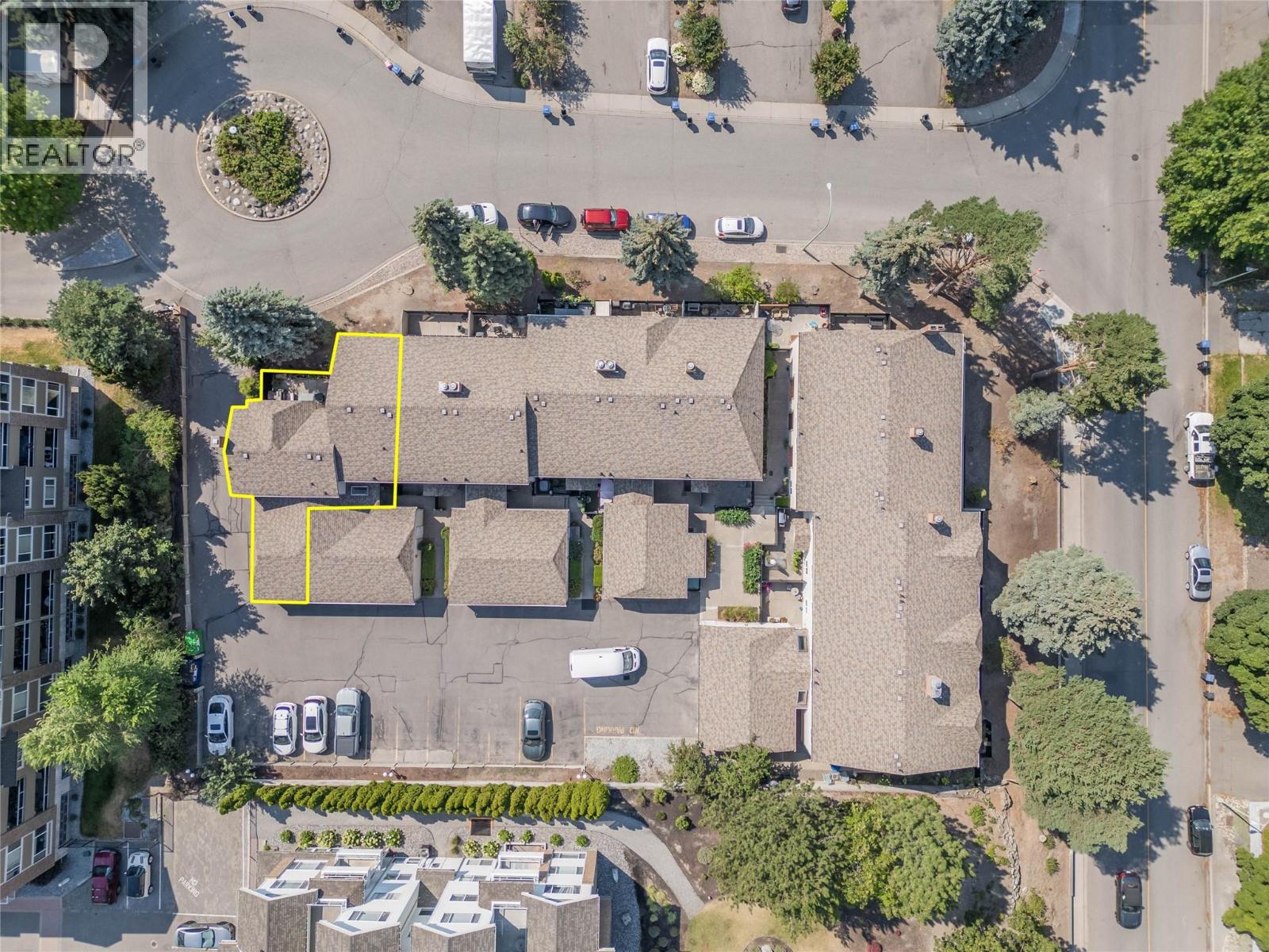 1675 Thayer Court Unit# 1, Kelowna, British Columbia  V1Y 8M2 - Photo 4 - 10396337
