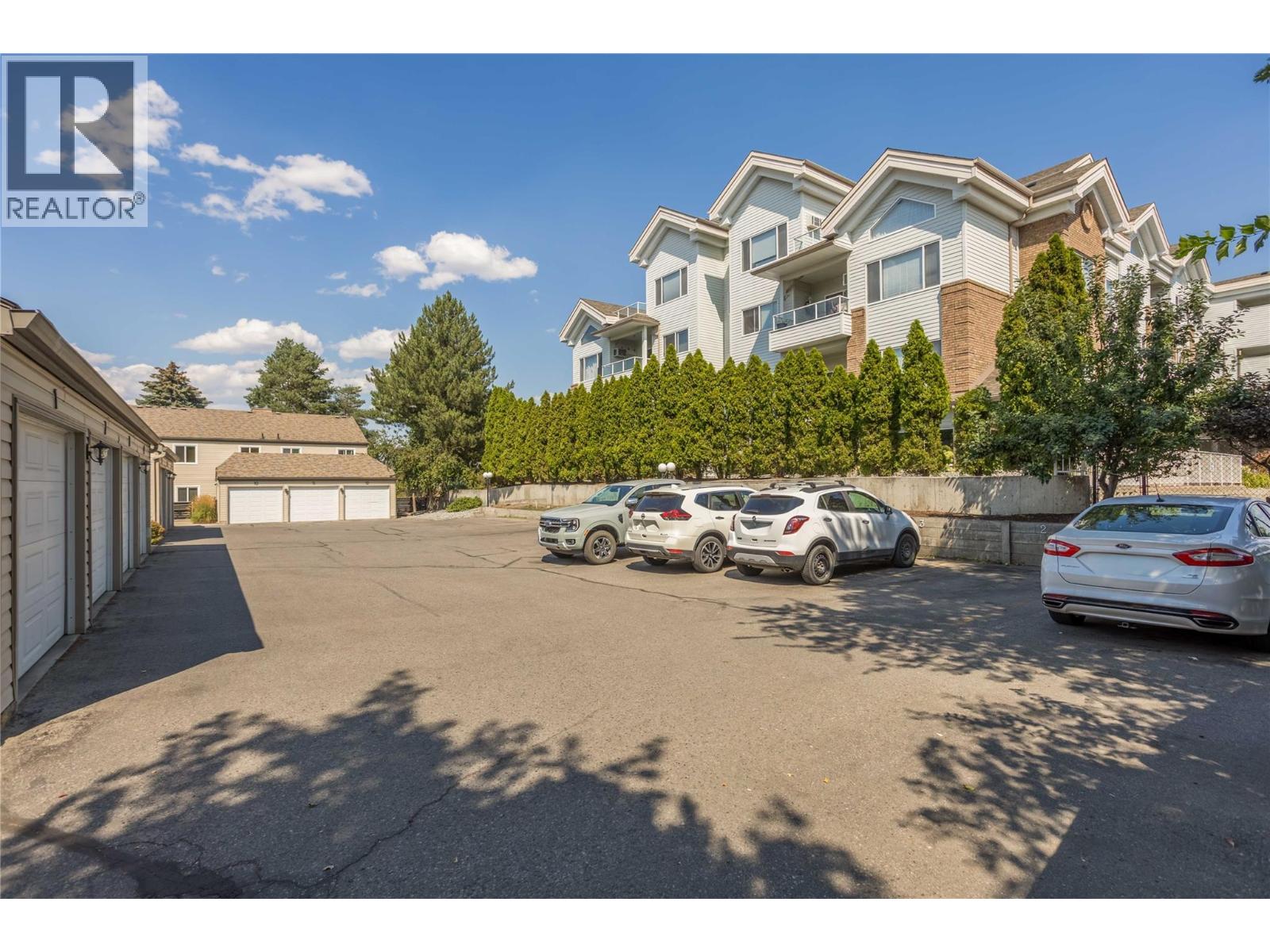 1675 Thayer Court Unit# 1, Kelowna, British Columbia  V1Y 8M2 - Photo 41 - 10396337