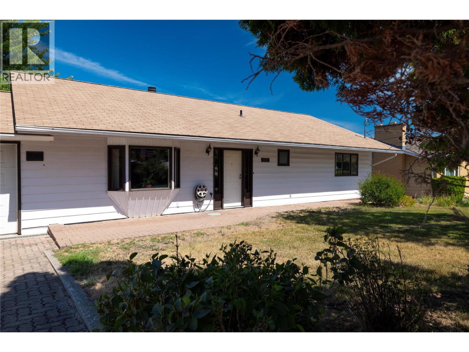 7315 Longacre Drive, Vernon, British Columbia  V1H 1H5 - Photo 3 - 10396102