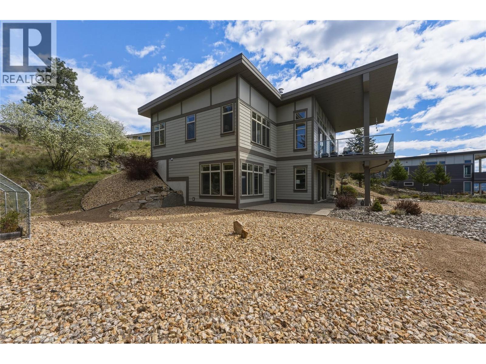 8964 Davidson Place, Vernon, British Columbia  V1H 2K9 - Photo 4 - 10396469