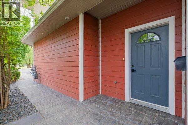 755 Birch Avenue, Kelowna, British Columbia  V1Y 5H3 - Photo 3 - 10396344