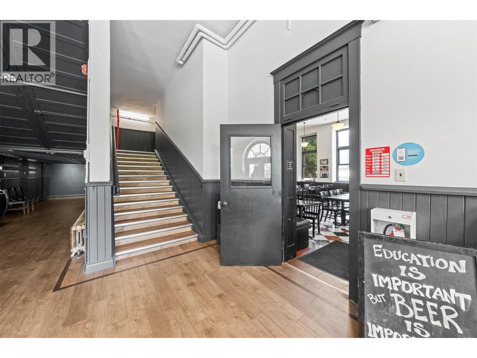 616 Third Street W, Revelstoke, British Columbia  V1E 0B4 - Photo 10 - 10352878