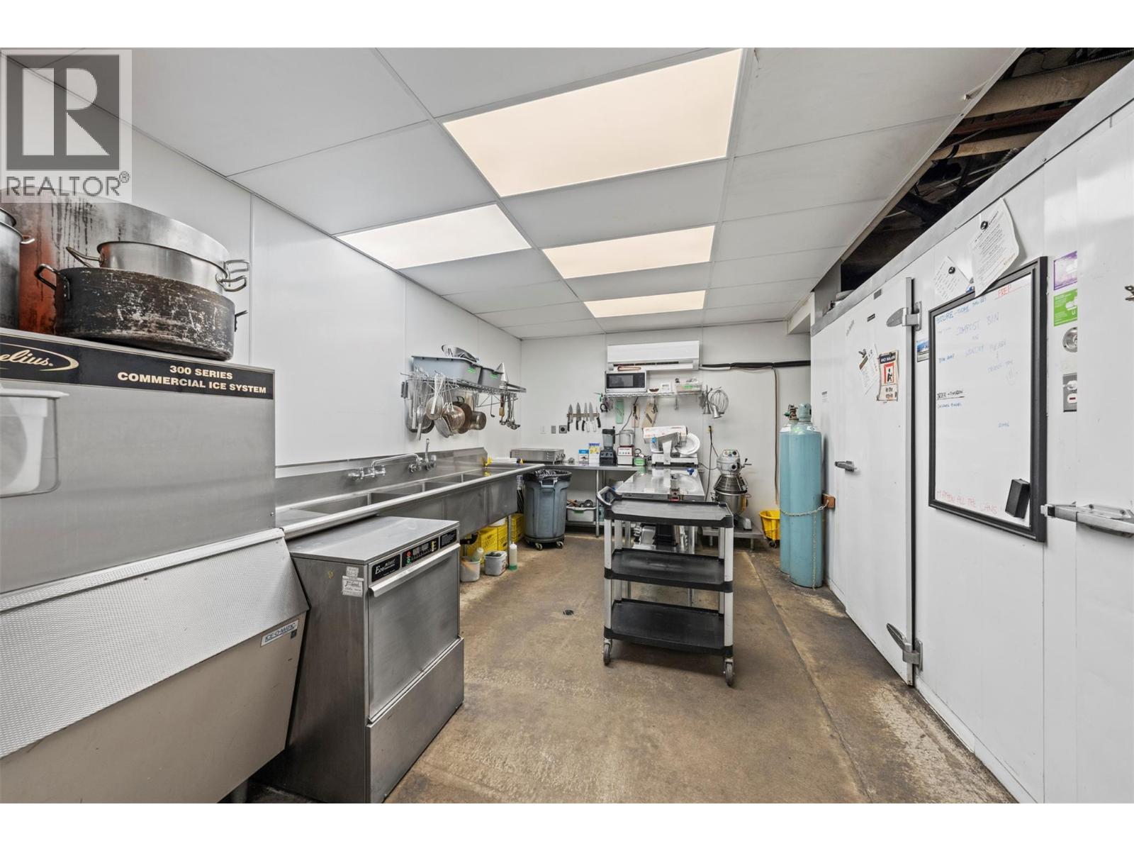 616 Third Street W, Revelstoke, British Columbia  V1E 0B4 - Photo 18 - 10352878
