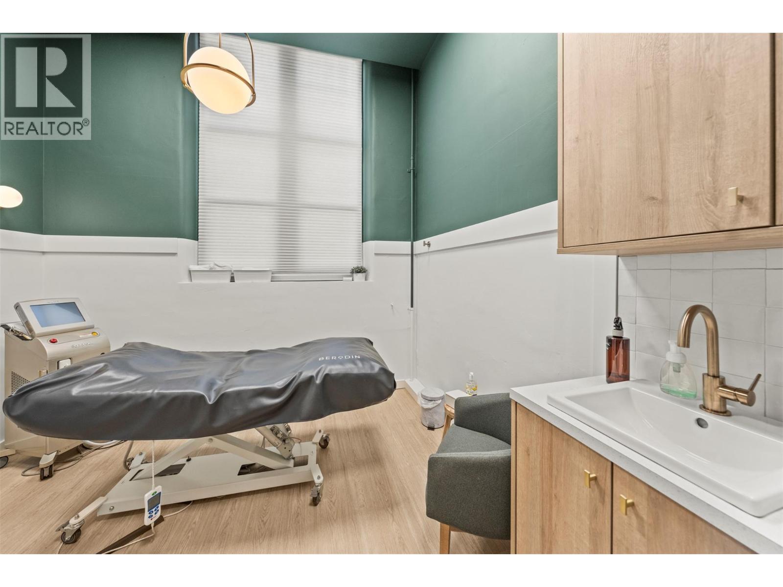 616 Third Street W, Revelstoke, British Columbia  V1E 0B4 - Photo 25 - 10352878