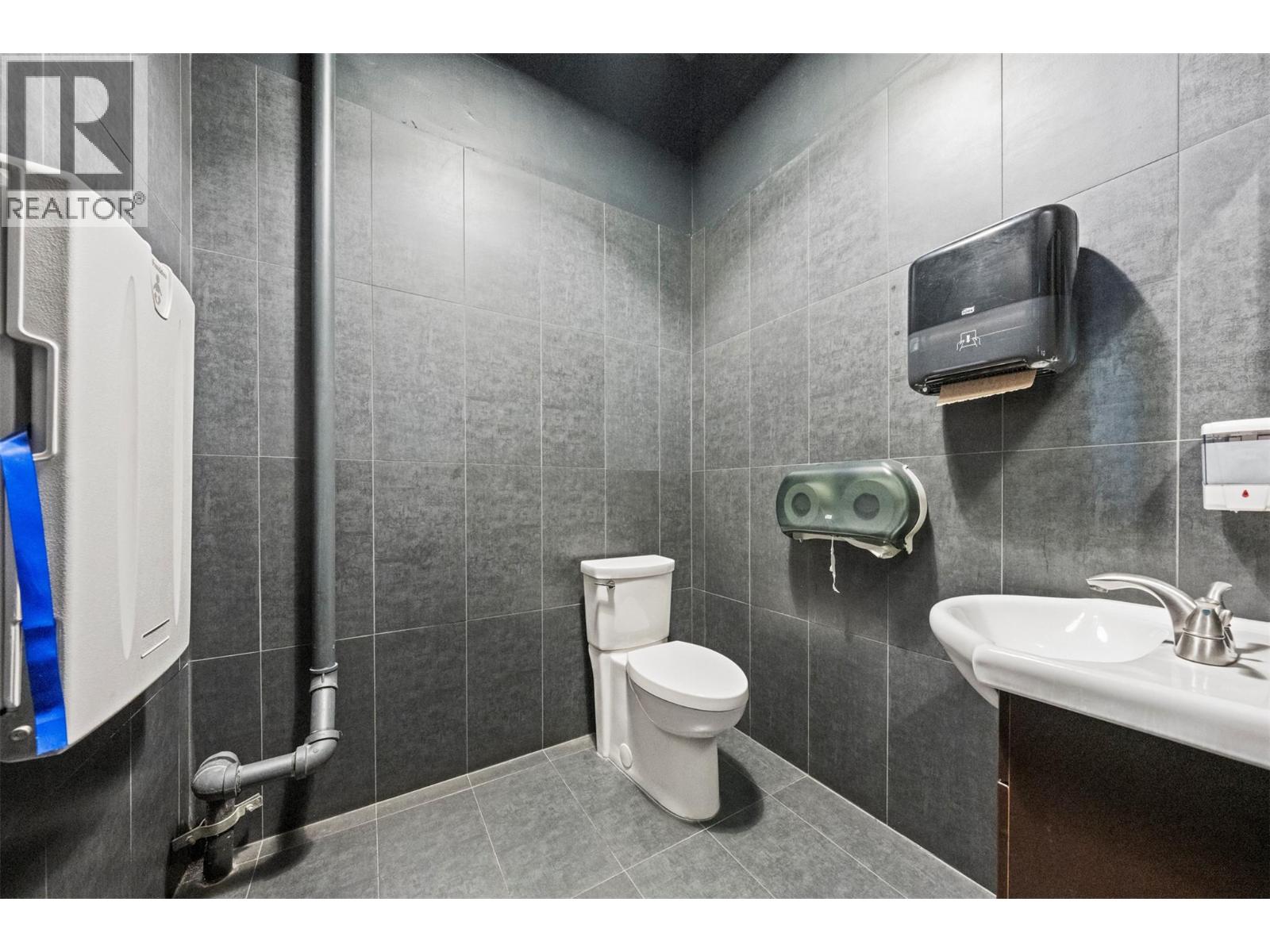616 Third Street W, Revelstoke, British Columbia  V1E 0B4 - Photo 33 - 10352878