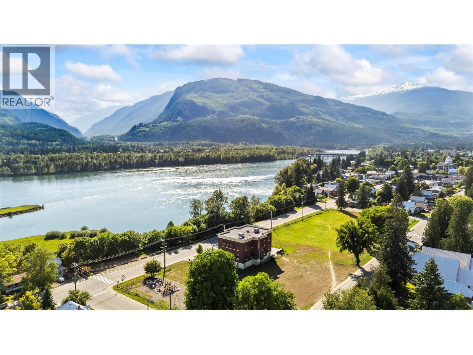 616 Third Street W, Revelstoke, British Columbia  V1E 0B4 - Photo 67 - 10352878