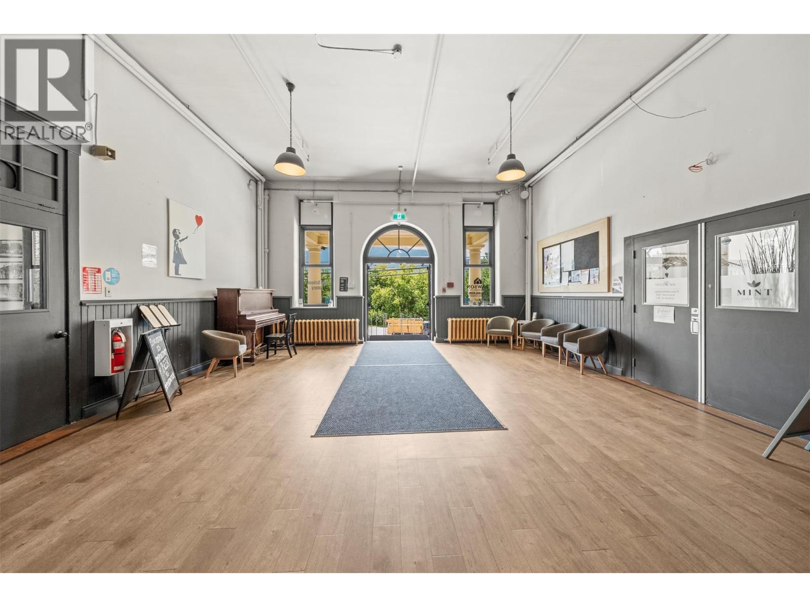 616 Third Street W, Revelstoke, British Columbia  V1E 0B4 - Photo 8 - 10352878