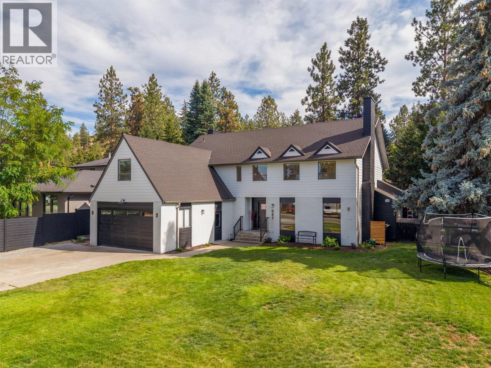 687 Barnaby Road, Kelowna, British Columbia  V1W 4N8 - Photo 1 - 10396384
