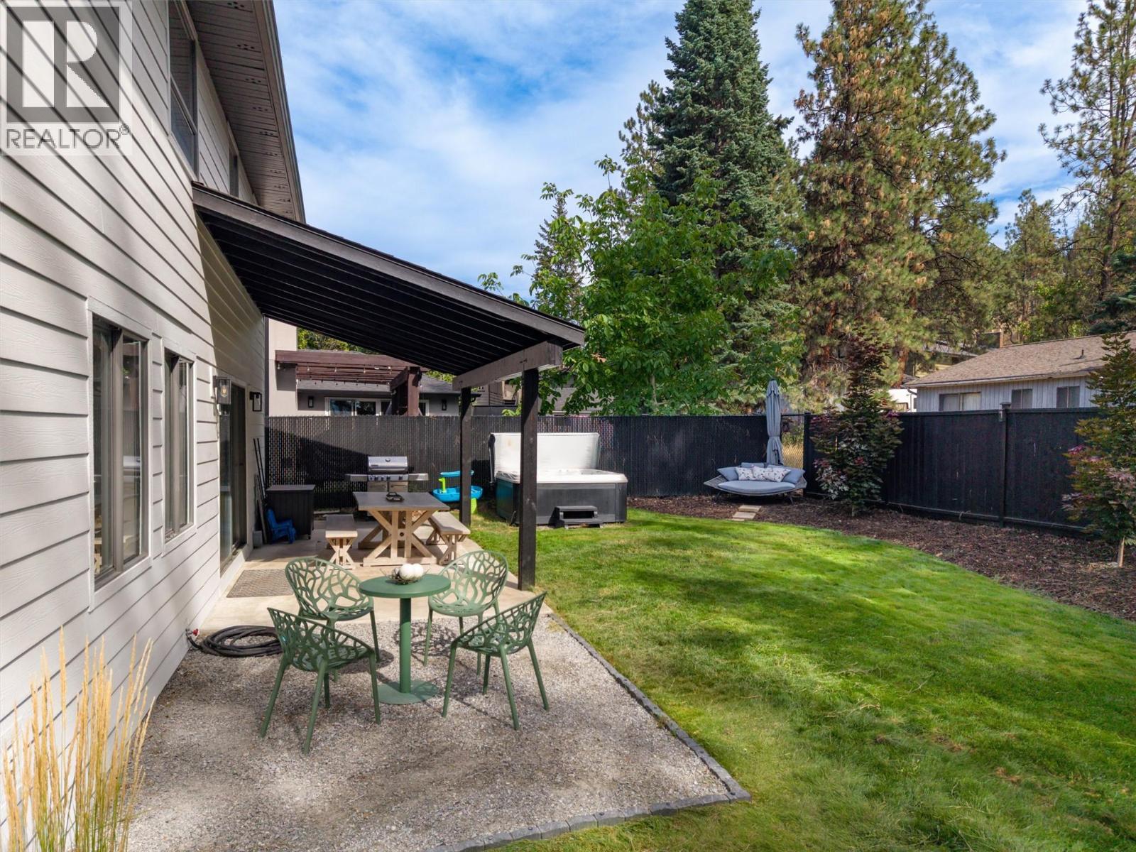 687 Barnaby Road, Kelowna, British Columbia  V1W 4N8 - Photo 25 - 10396384
