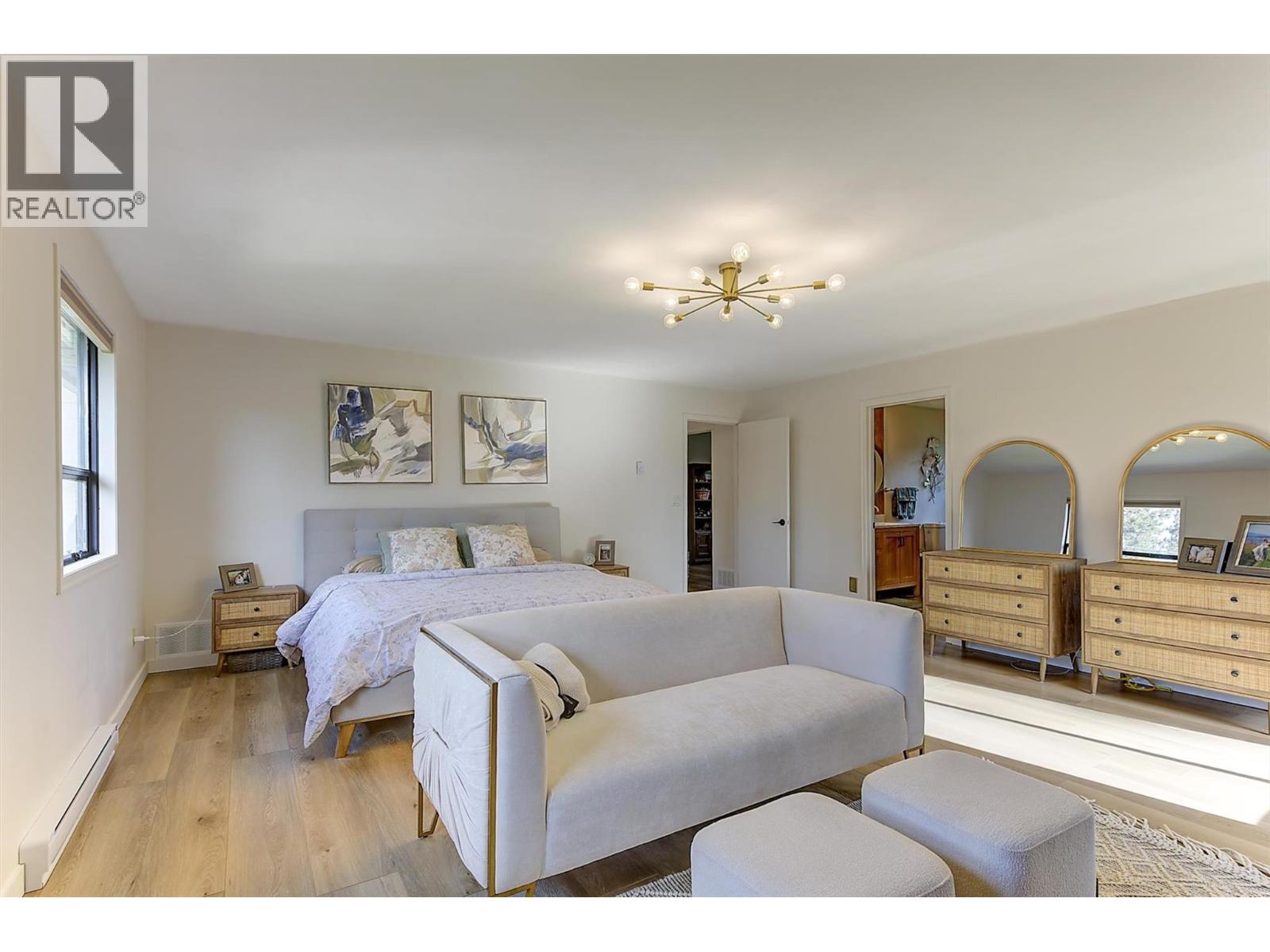687 Barnaby Road, Kelowna, British Columbia  V1W 4N8 - Photo 35 - 10396384