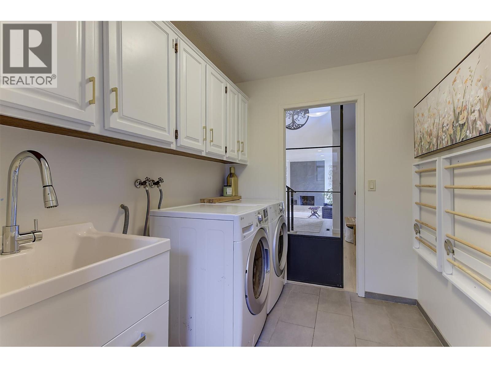 687 Barnaby Road, Kelowna, British Columbia  V1W 4N8 - Photo 43 - 10396384