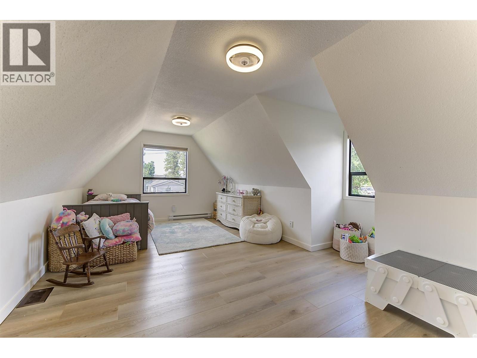 687 Barnaby Road, Kelowna, British Columbia  V1W 4N8 - Photo 53 - 10396384