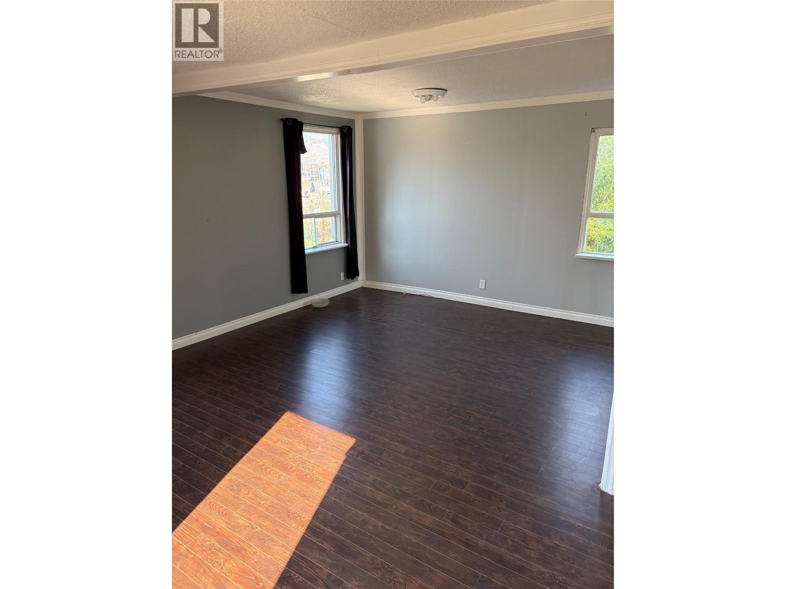 626 Hendry Street, Trail, British Columbia  V1R 3J3 - Photo 14 - 10395887