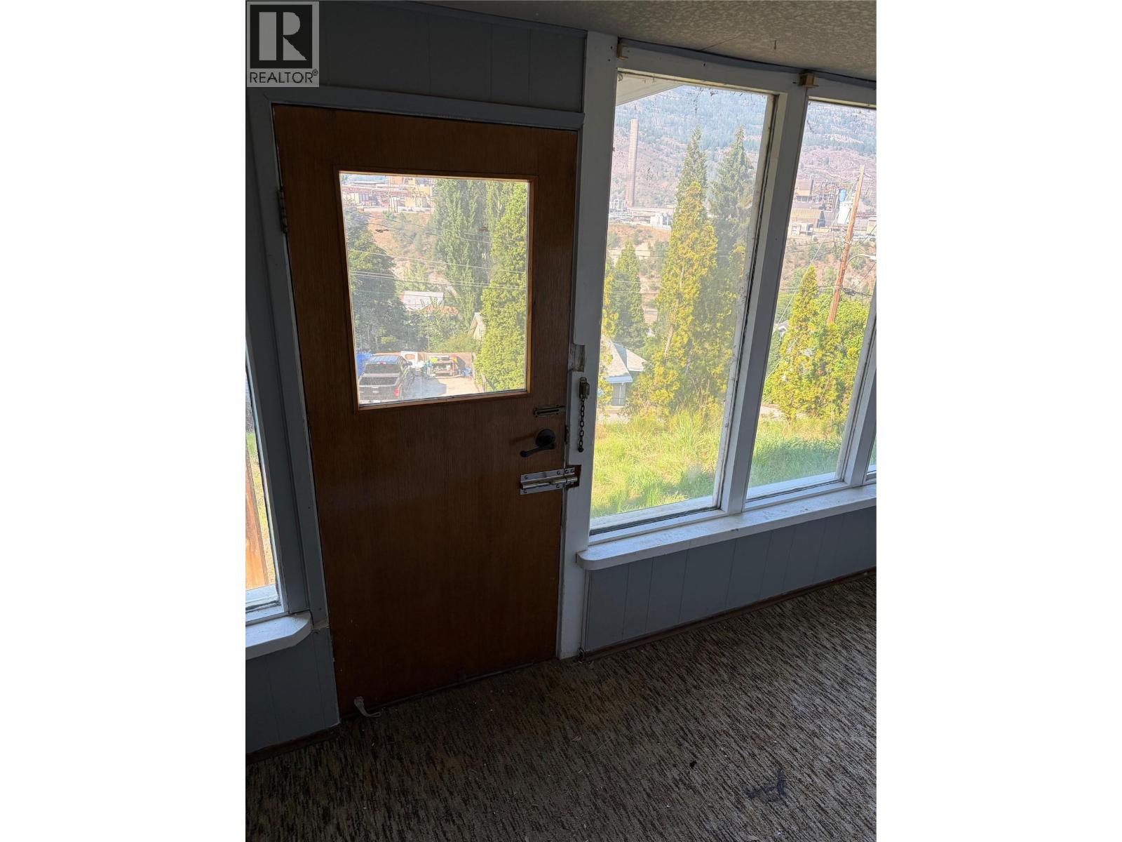 626 Hendry Street, Trail, British Columbia  V1R 3J3 - Photo 23 - 10395887