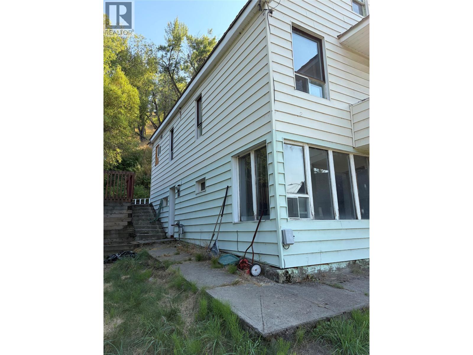 626 Hendry Street, Trail, British Columbia  V1R 3J3 - Photo 30 - 10395887