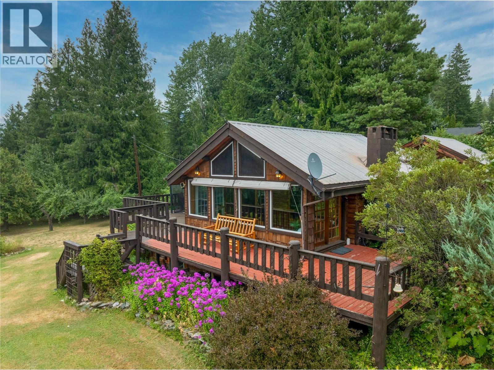 4061 Torry Road, Eagle Bay, British Columbia  V0E 1T0 - Photo 1 - 10395617