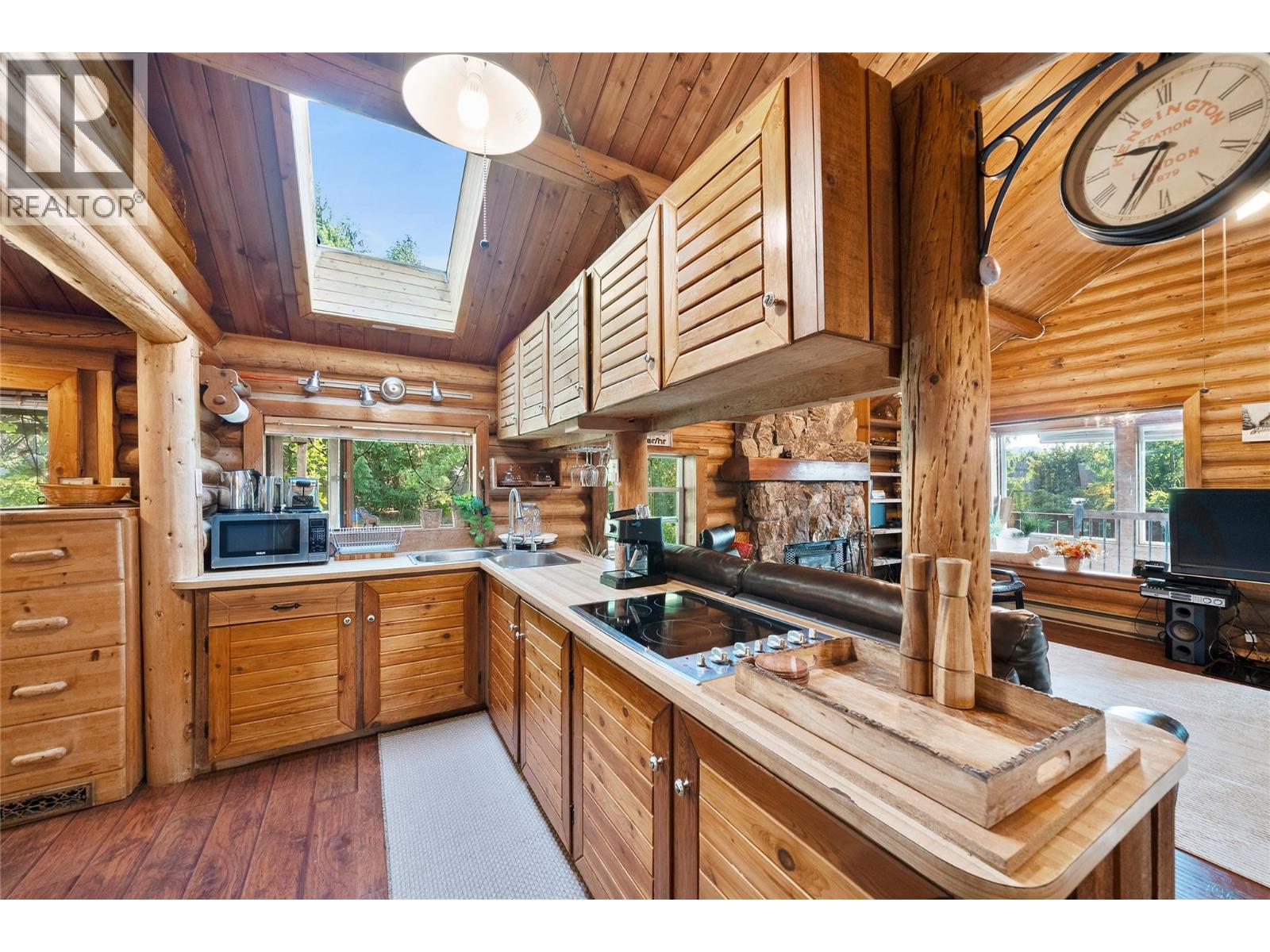 4061 Torry Road, Eagle Bay, British Columbia  V0E 1T0 - Photo 10 - 10395617