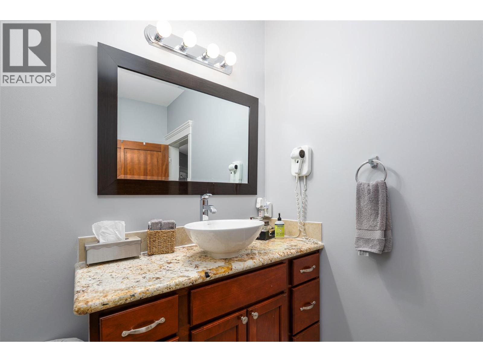 5045 Snowbird Way Unit# 2, Big White, British Columbia  V1P 1P3 - Photo 43 - 10396395