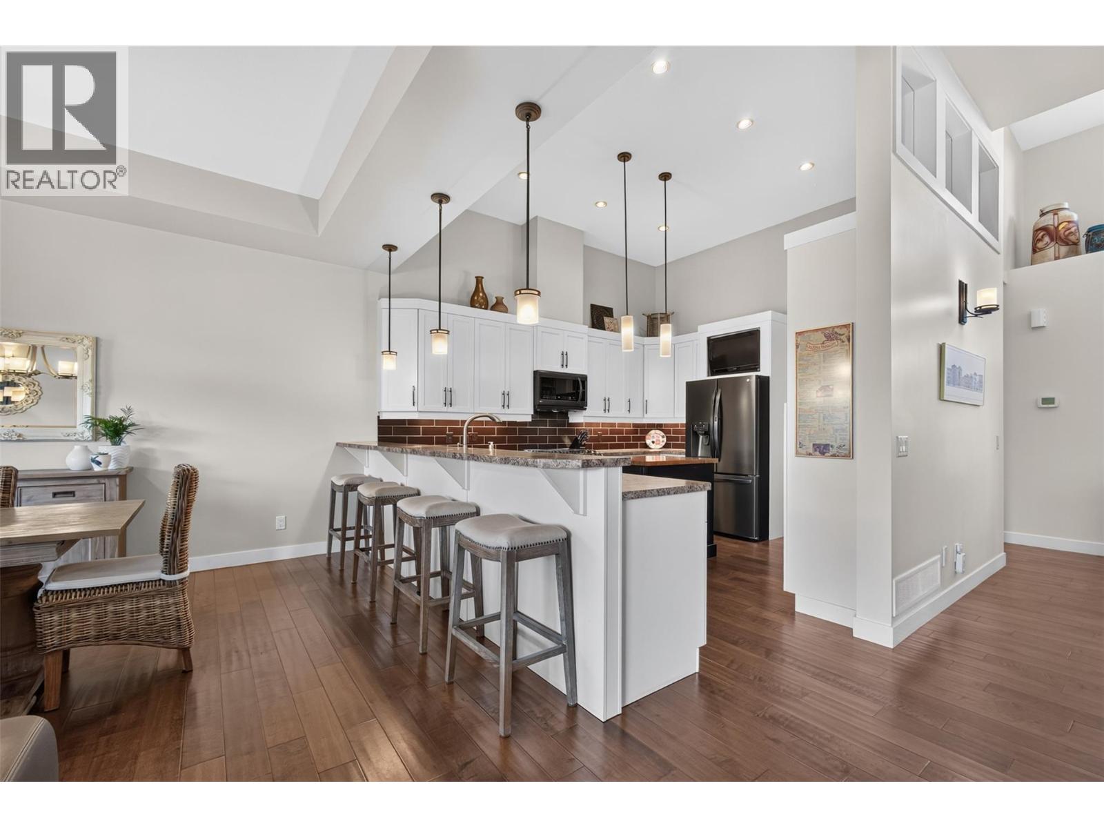 1394 Glenview Avenue, Kelowna, British Columbia  V1Y 9R8 - Photo 2 - 10395620