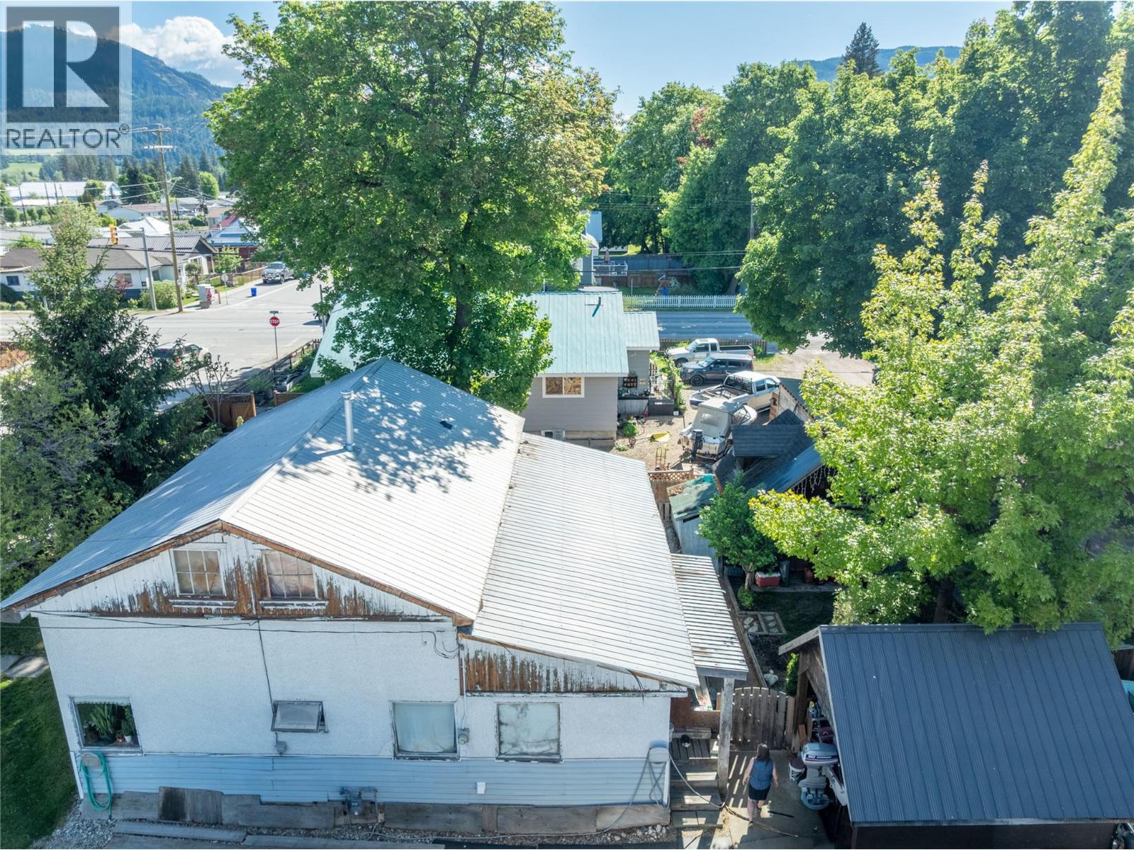 704 Knight Avenue, Enderby, British Columbia  V0E 1V0 - Photo 11 - 10396492