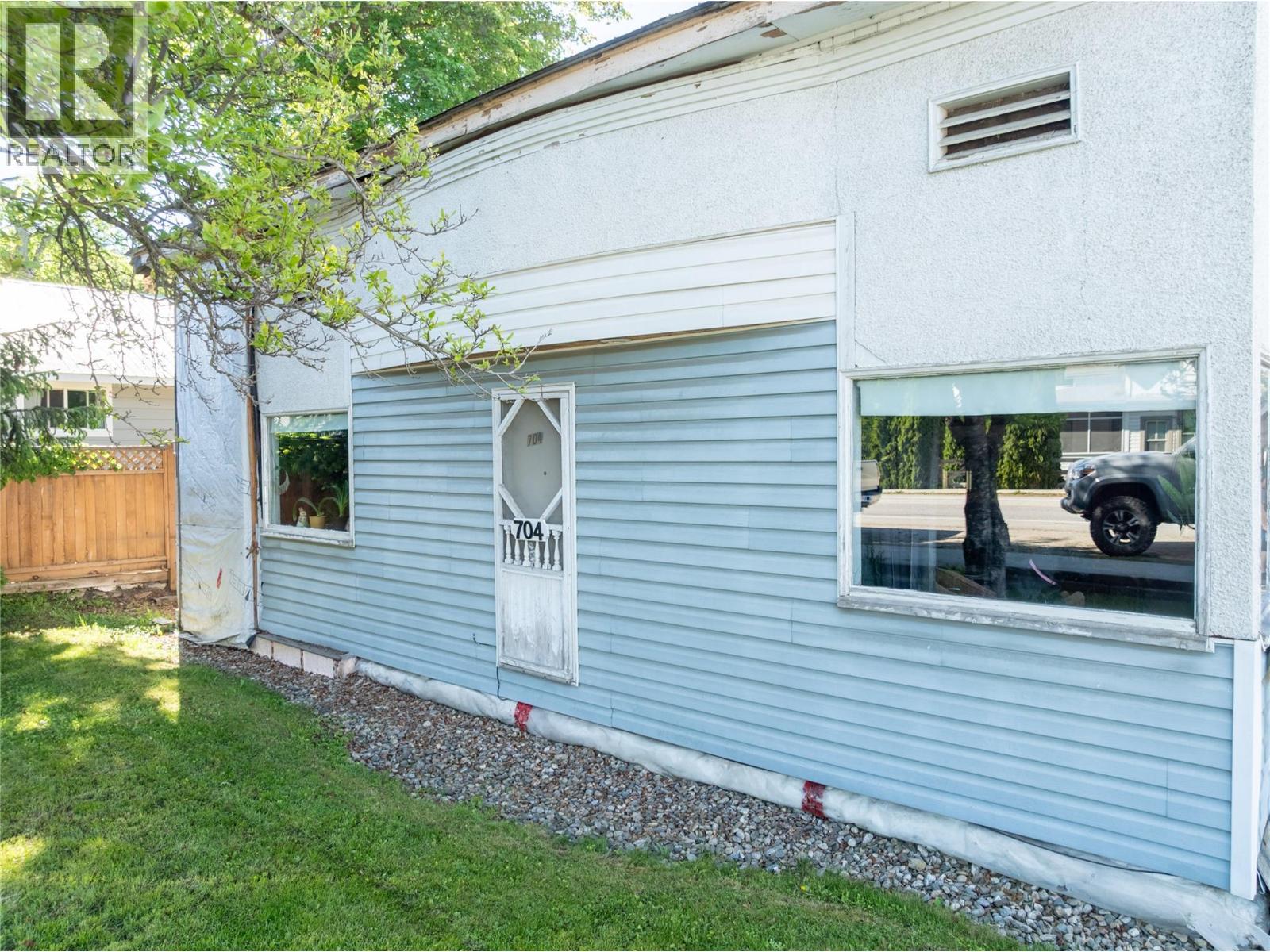704 Knight Avenue, Enderby, British Columbia  V0E 1V0 - Photo 12 - 10396492