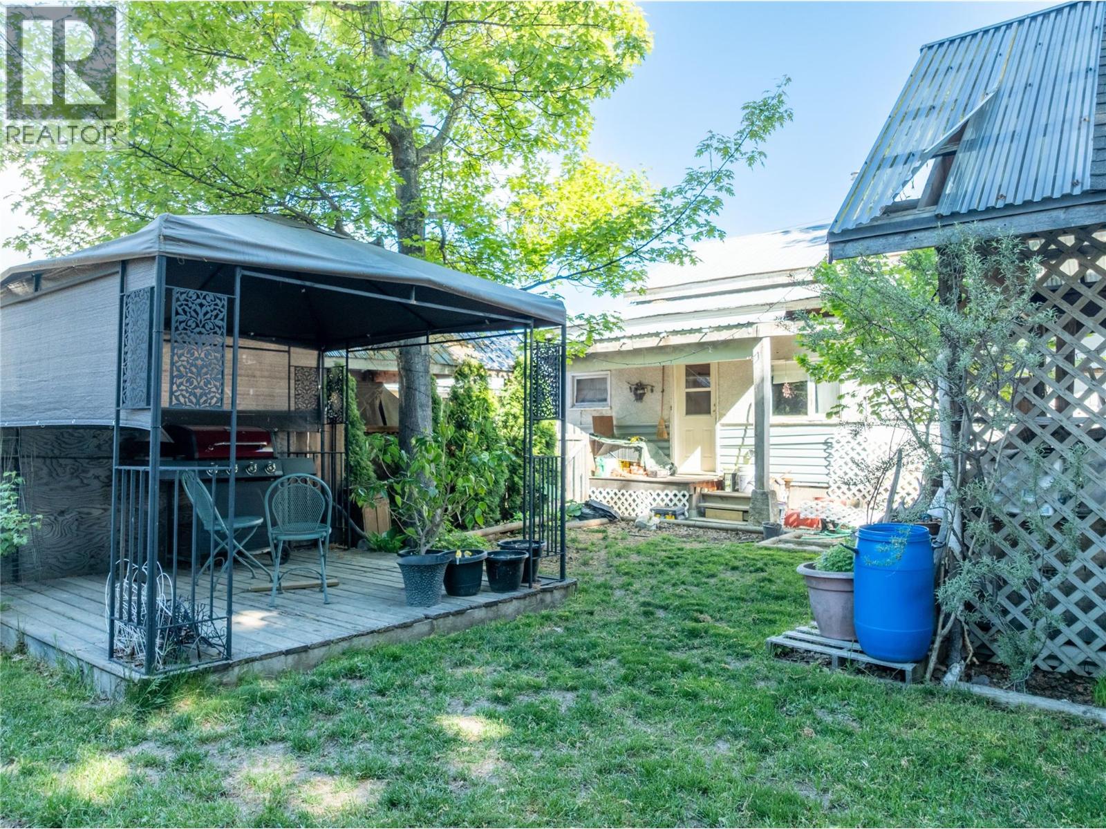 704 Knight Avenue, Enderby, British Columbia  V0E 1V0 - Photo 16 - 10396492