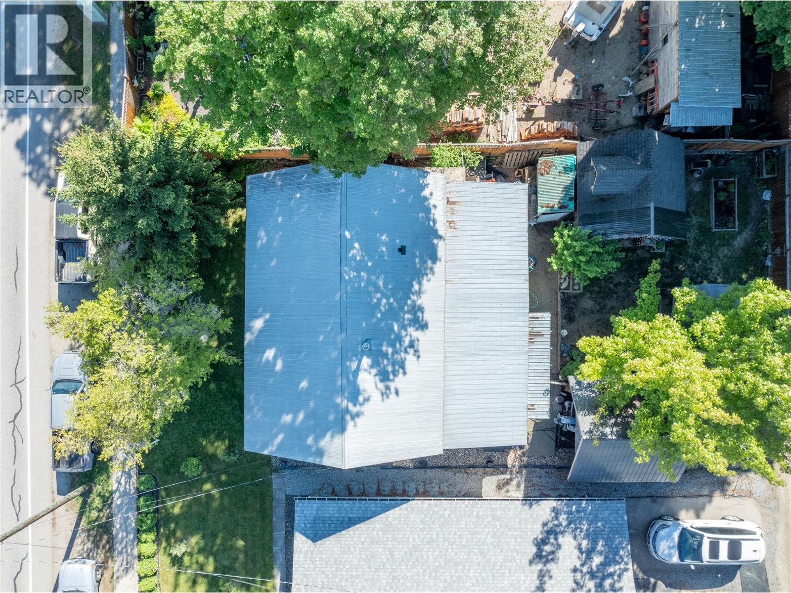 704 Knight Avenue, Enderby, British Columbia  V0E 1V0 - Photo 4 - 10396492