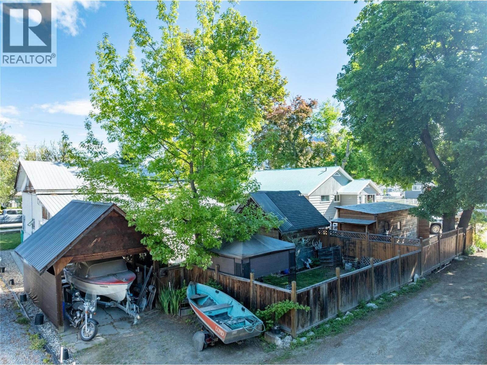 704 Knight Avenue, Enderby, British Columbia  V0E 1V0 - Photo 8 - 10396492