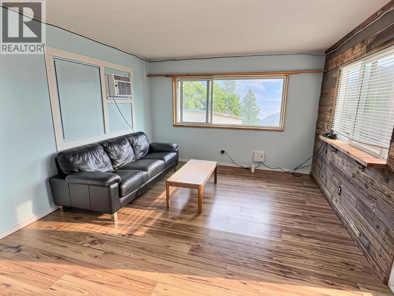 5399 Shelly Drive, Kamloops, British Columbia  V2C 5A7 - Photo 11 - 10396372