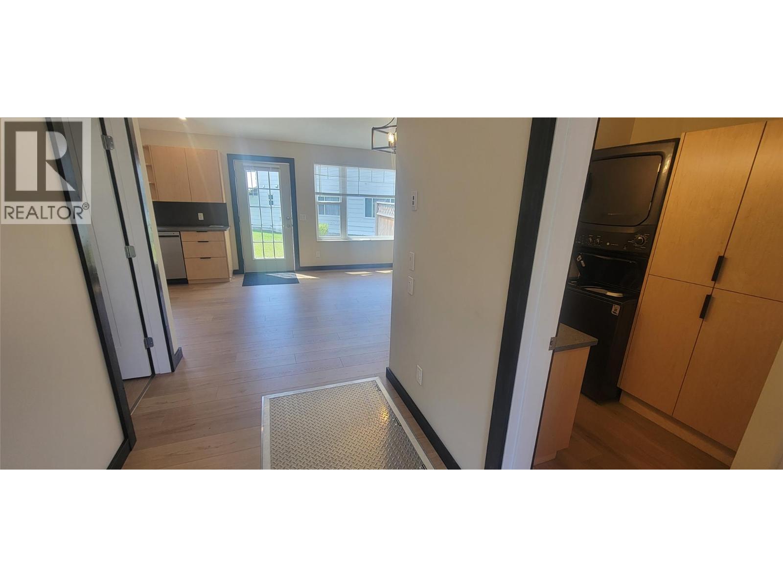 611 Casley Court Unit# 3, New Denver, British Columbia  V0G 1S1 - Photo 3 - 10396221