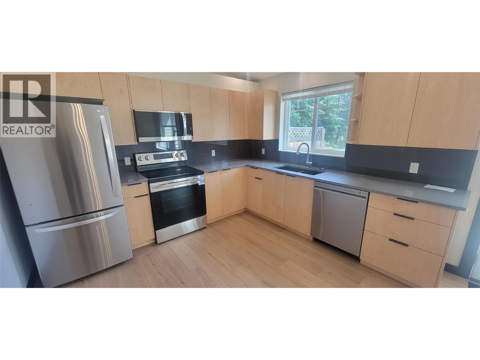 611 Casley Court Unit# 3, New Denver, British Columbia  V0G 1S1 - Photo 7 - 10396221