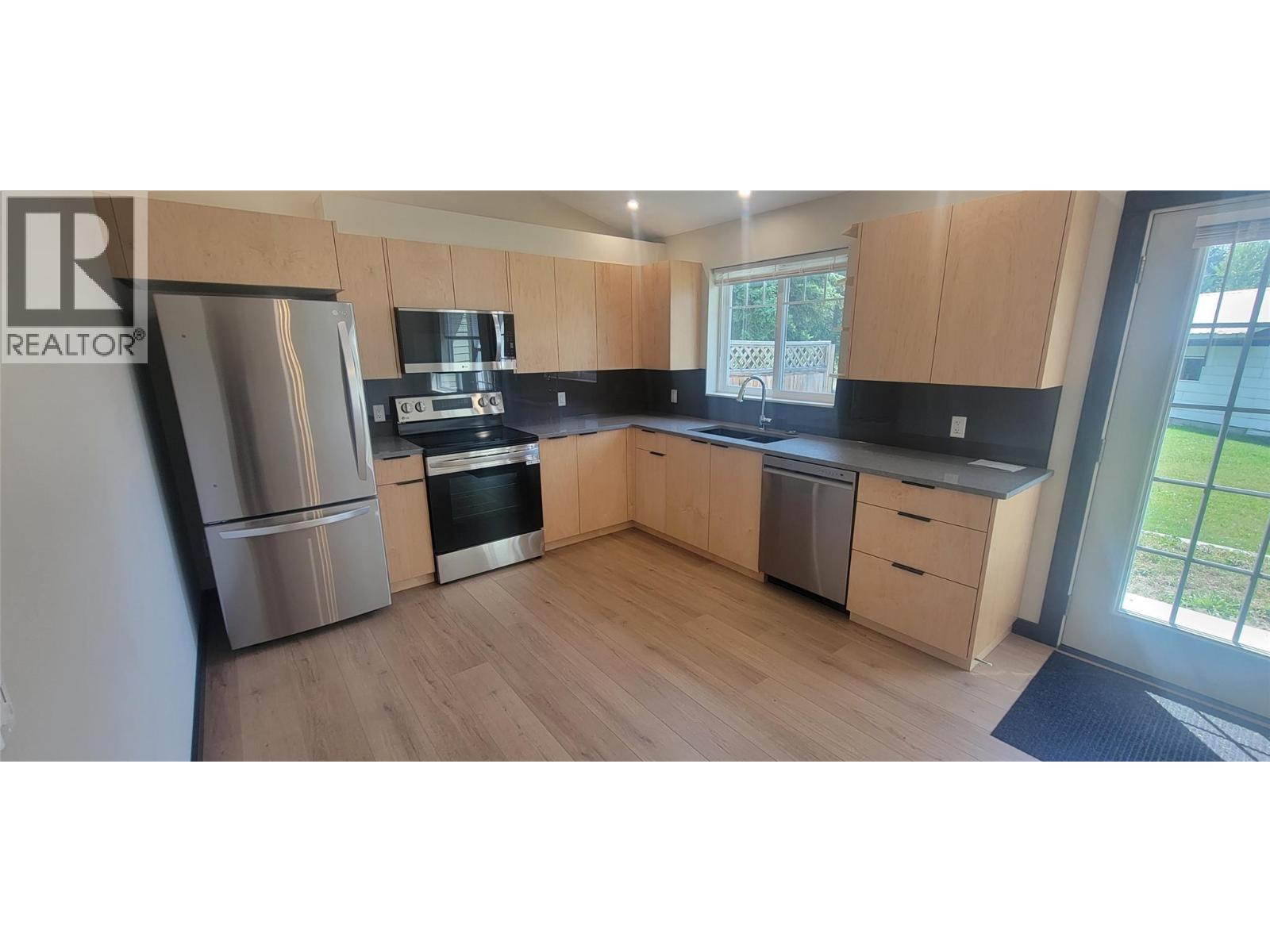 611 Casley Court Unit# 3, New Denver, British Columbia  V0G 1S1 - Photo 8 - 10396221
